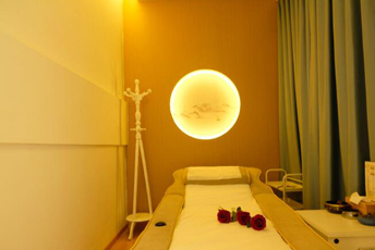 深圳盐田区日式指压的寂静美学：在按压中听见雪落的声音